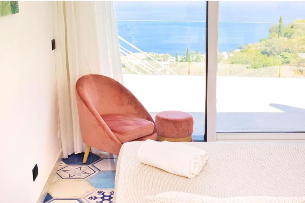 Suite Apartments Branco - Infinity Pool & Sea View - 5 Minuti Dal Centro Taormina Dış mekan fotoğraf