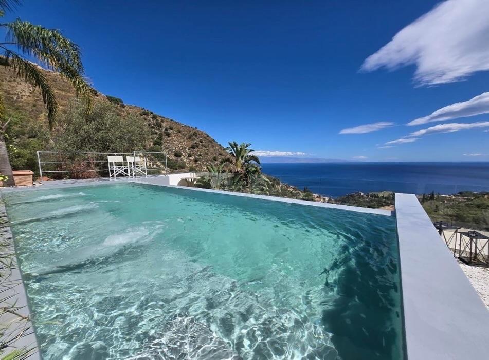 Suite Apartments Branco - Infinity Pool & Sea View - 5 Minuti Dal Centro Taormina Dış mekan fotoğraf
